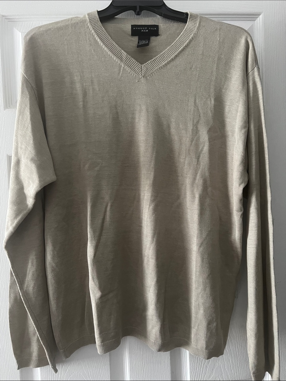 august silk Men’s V-Neck Sweater in Light Taupe